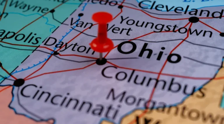 Red pushpin marking Columbus, Ohio on a map with nearby cities like Dayton, Cincinnati, Cleveland nearby